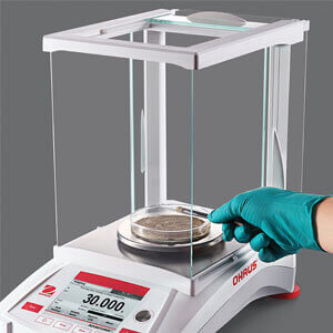Ohaus - 30100609 - Adventurer™ Precision Balance AX523