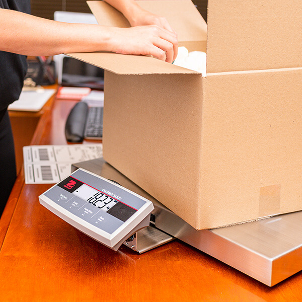 Ohaus - Courier™ 5000 Low-Profile Shipping Scale