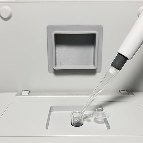 Benchmark Scientific - F1001 - Smart-Q 100 Fluorometer for Single Samples