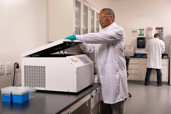 Beckman Coulter - C63432 - Allegra V-15R Benchtop Centrifuge, Refrigerated, 120V, 60Hz - Fixed Angle Package